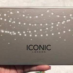 Iconic London face palette